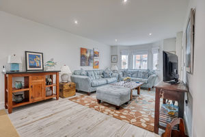 Lounge- click for photo gallery